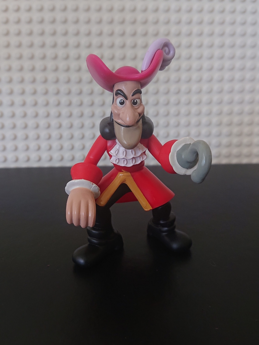 Disney Mattel Peter Pan - Captain Hook 2" Mini Action Figure